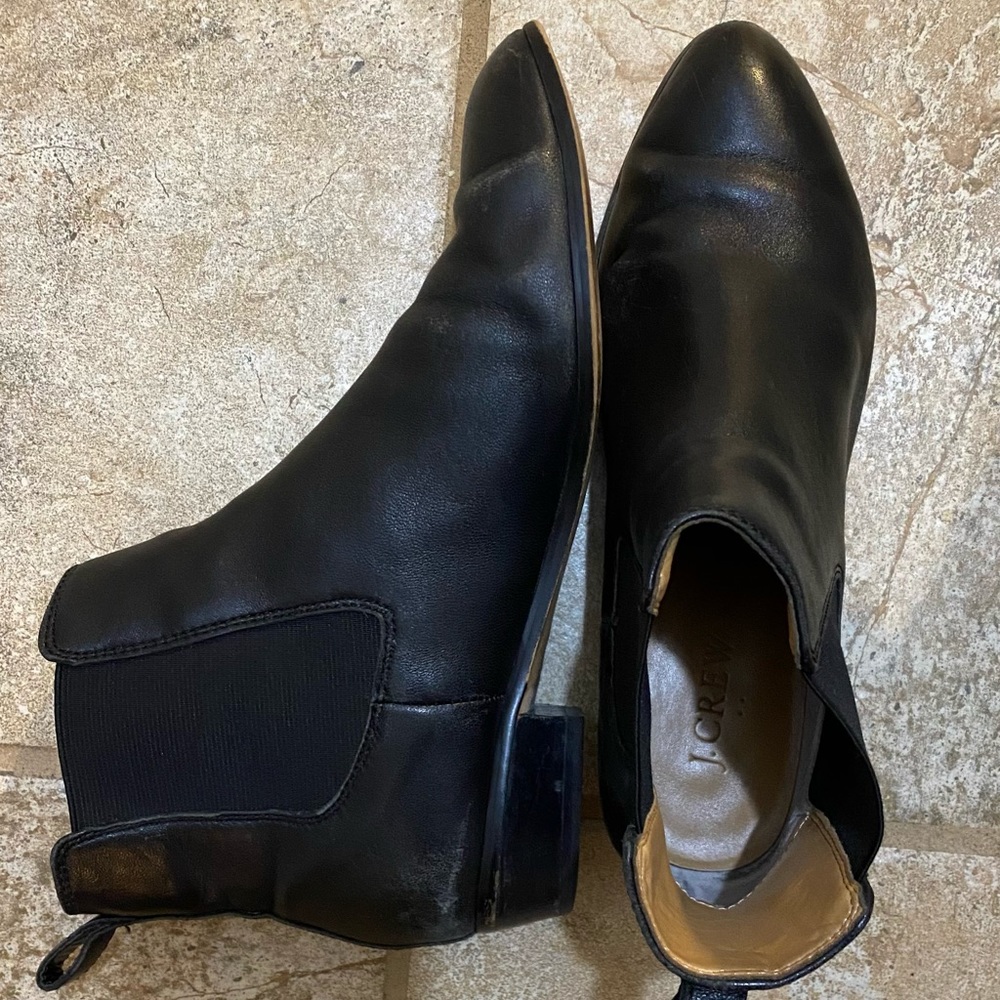Black, size 8, J Crew women’s bootie